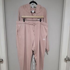 Nike Sportswear Full-Zip Hoodie and Sweatpants Fleece Set